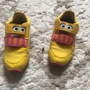 Big bird Puma Shoes